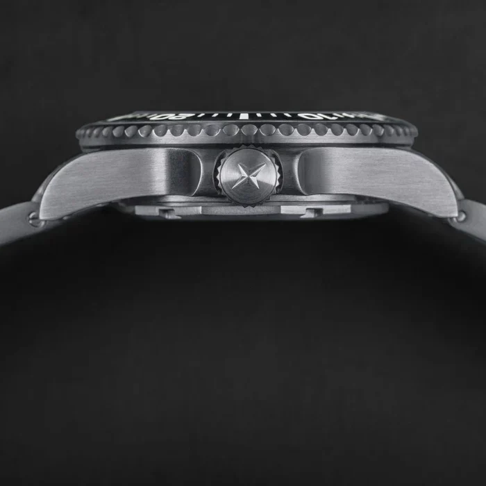 Davosa Watch  Ternos Professional 68h Eagle Bay Tri Link Bracelet - Image 10