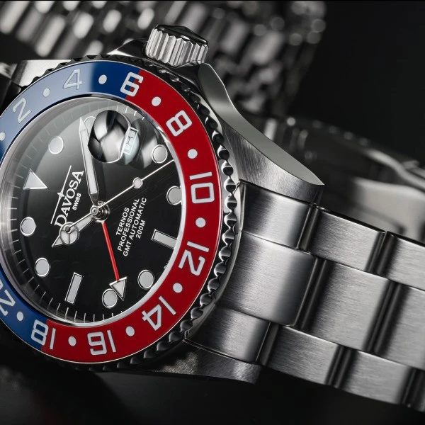 Davosa Ternos Professional GMT Tri Bracelet Watch - Image 5