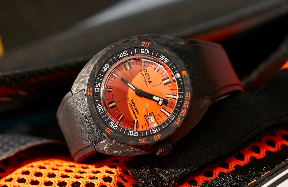 Doxa SUB 300 Carbon COSC Professional Rubber Watch - Image 4