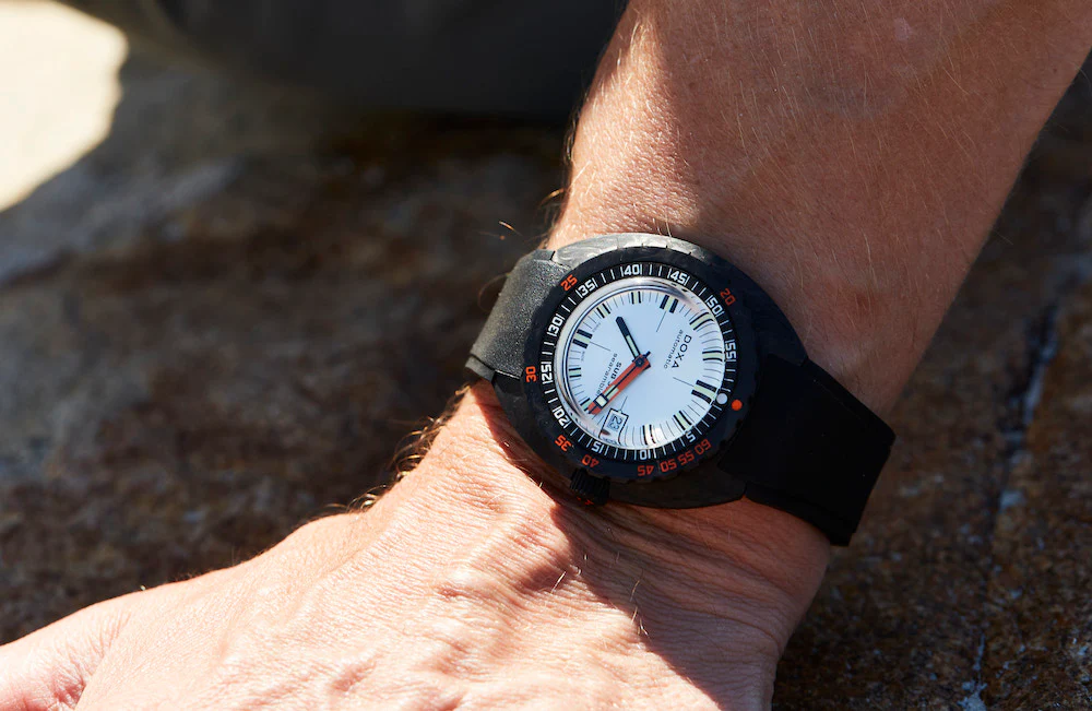 Doxa SUB 300 Carbon COSC Searambler Rubber Watch - Image 7
