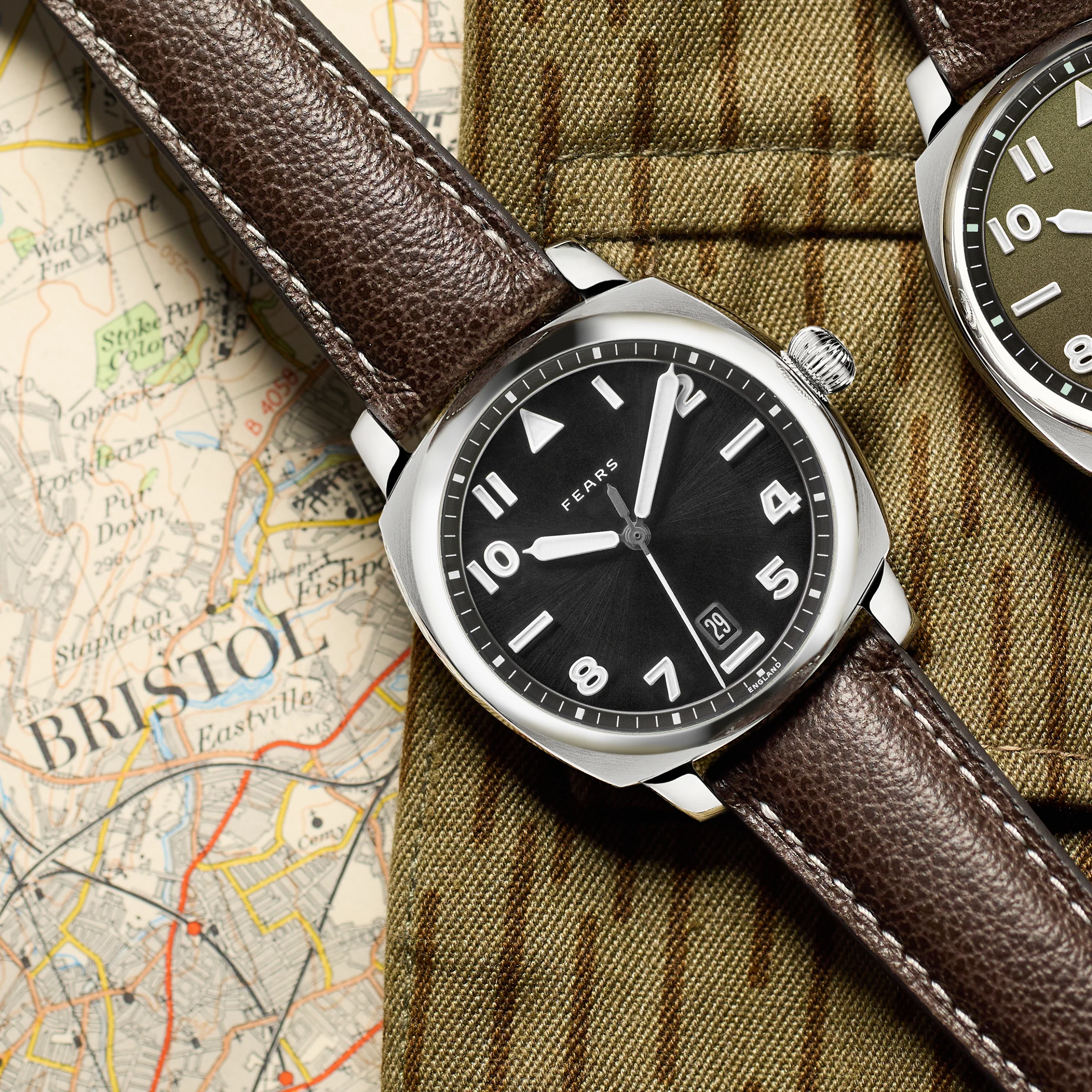 Fears Brunswick 40 Filton Raven Black Bracelet Watch - Image 4