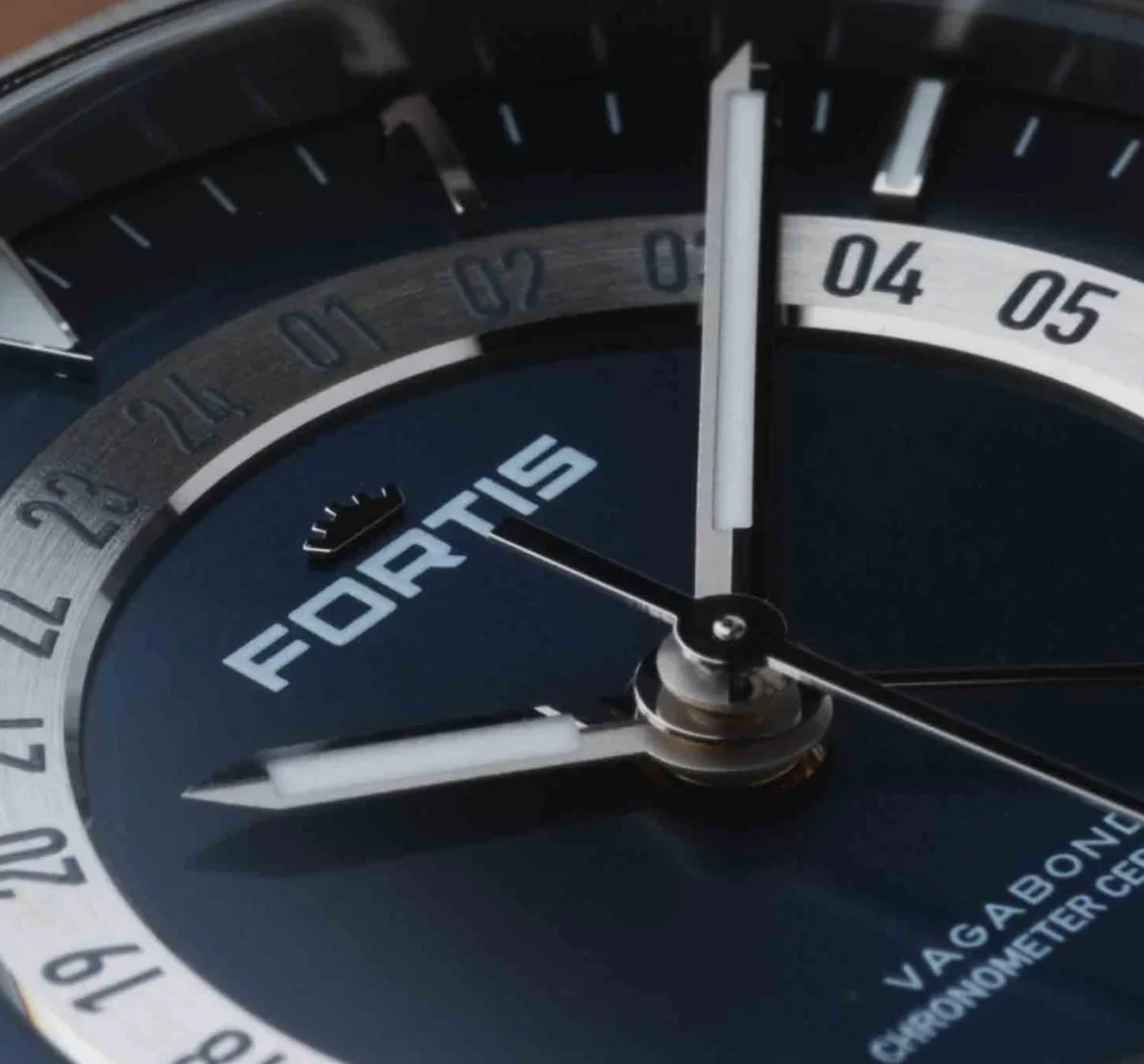 Fortis Vagabond V-40 Blue Dusk Watch - Image 2