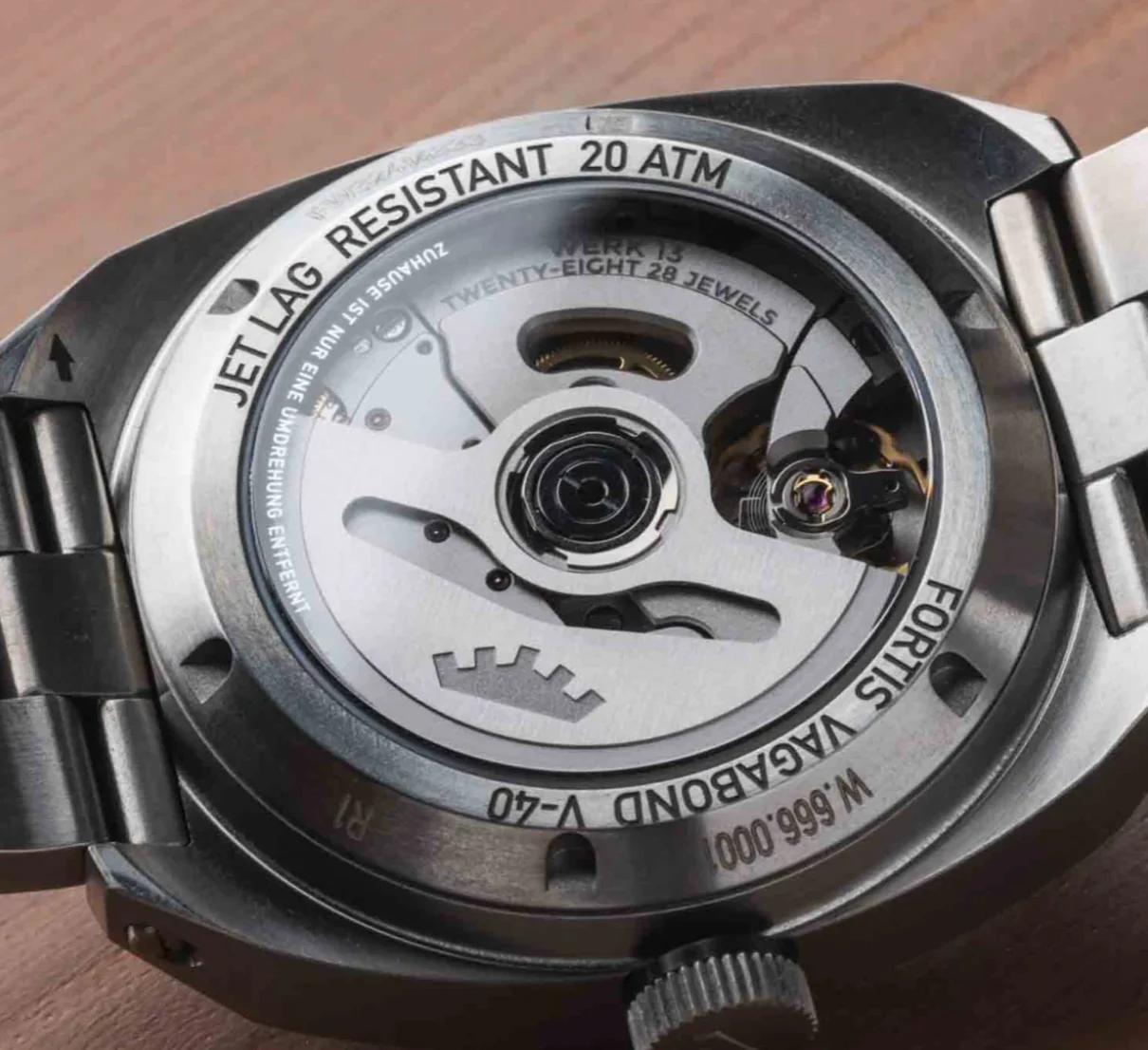 Fortis Vagabond V-40 Urban Shadow Watch - Image 4