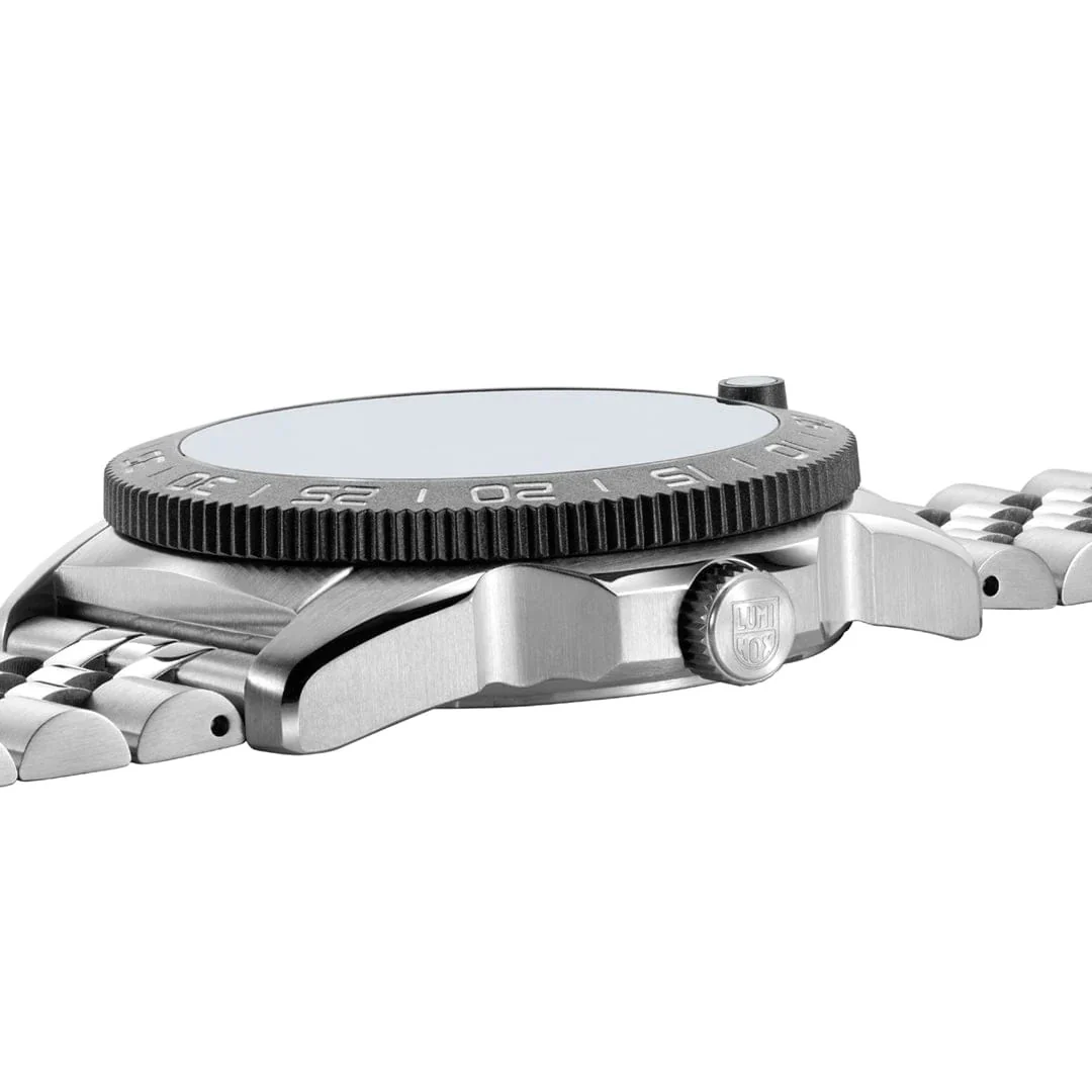 Luminox Pacific Diver Ripple Collection 3120M Series Watch - Image 4