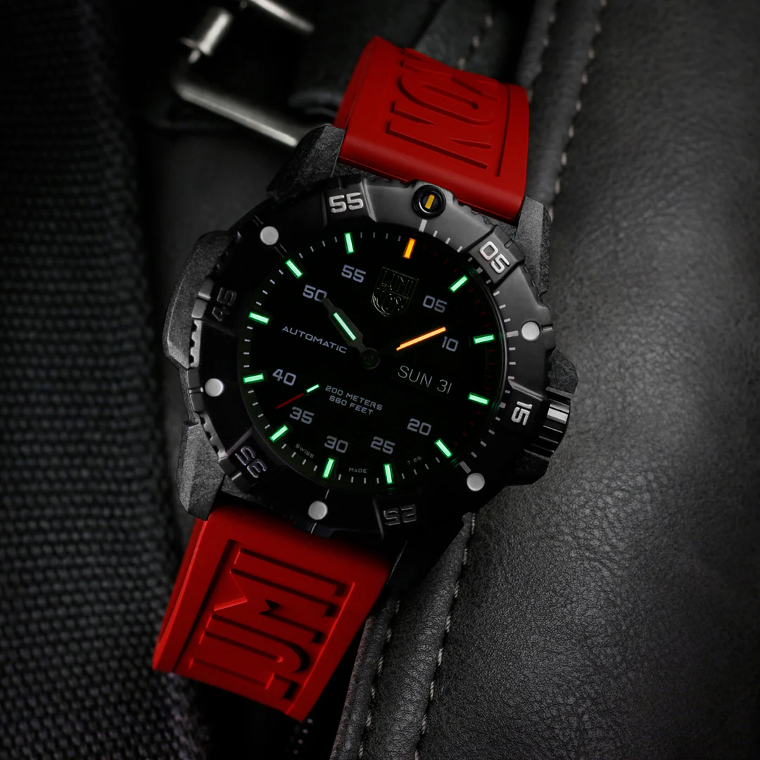 Luminox Sea Master Automatic Carbon Seal 3800 Series Watch - Image 8