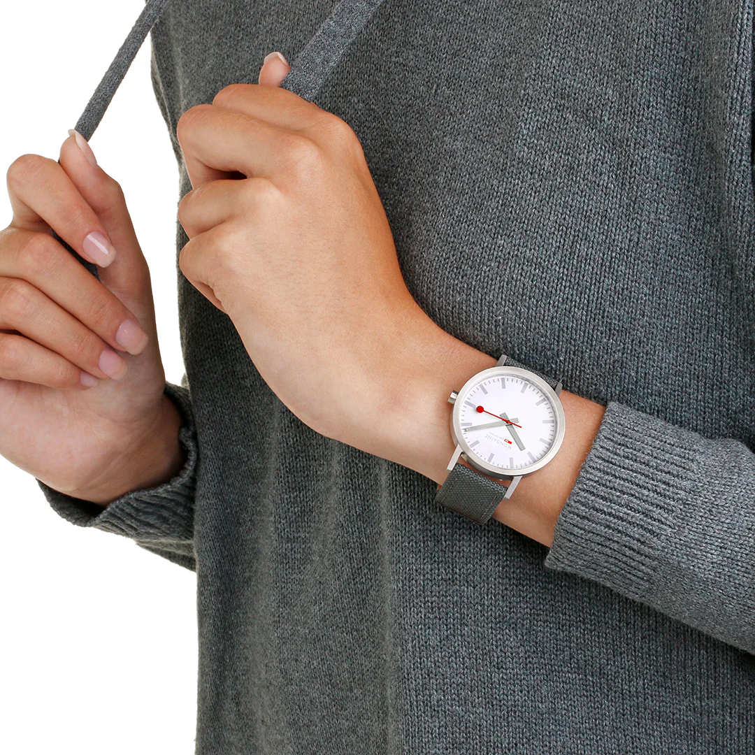 Mondaine Classic Park Green Textile Watch - Image 5