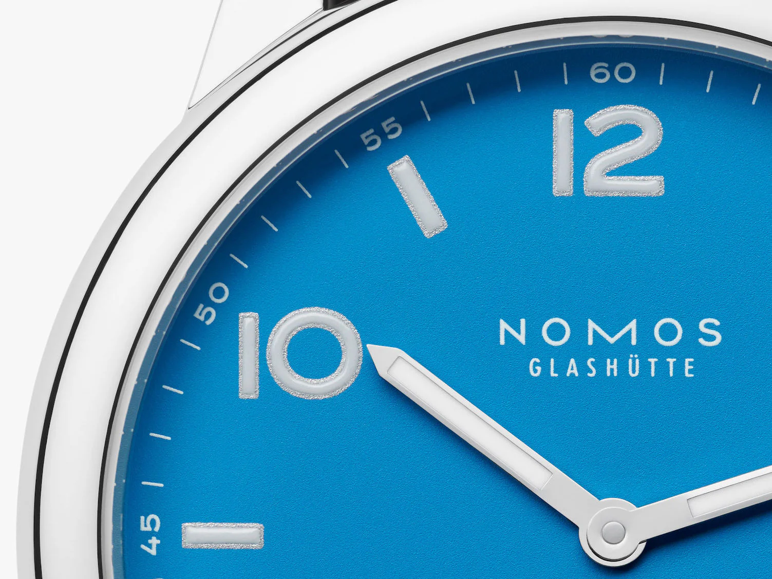 Nomos Glashutte Club Automat Datum Signalblau Sapphire Crystal Watch - Image 5
