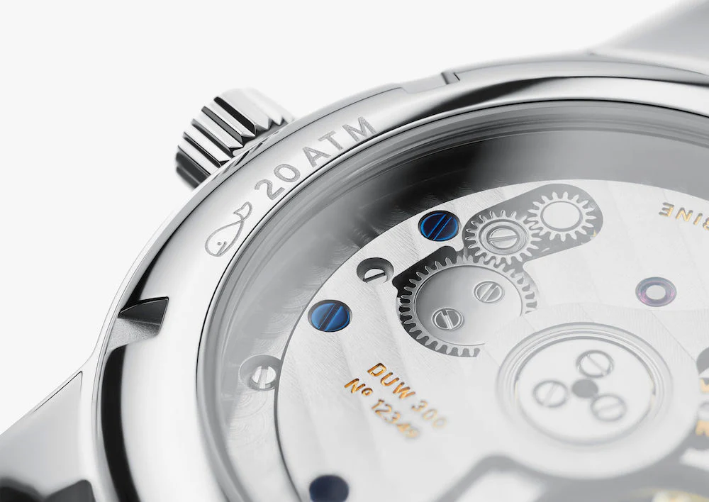 Nomos Glashutte Watch Club Neomatik Signalblau Sapphire Crystal - Image 6