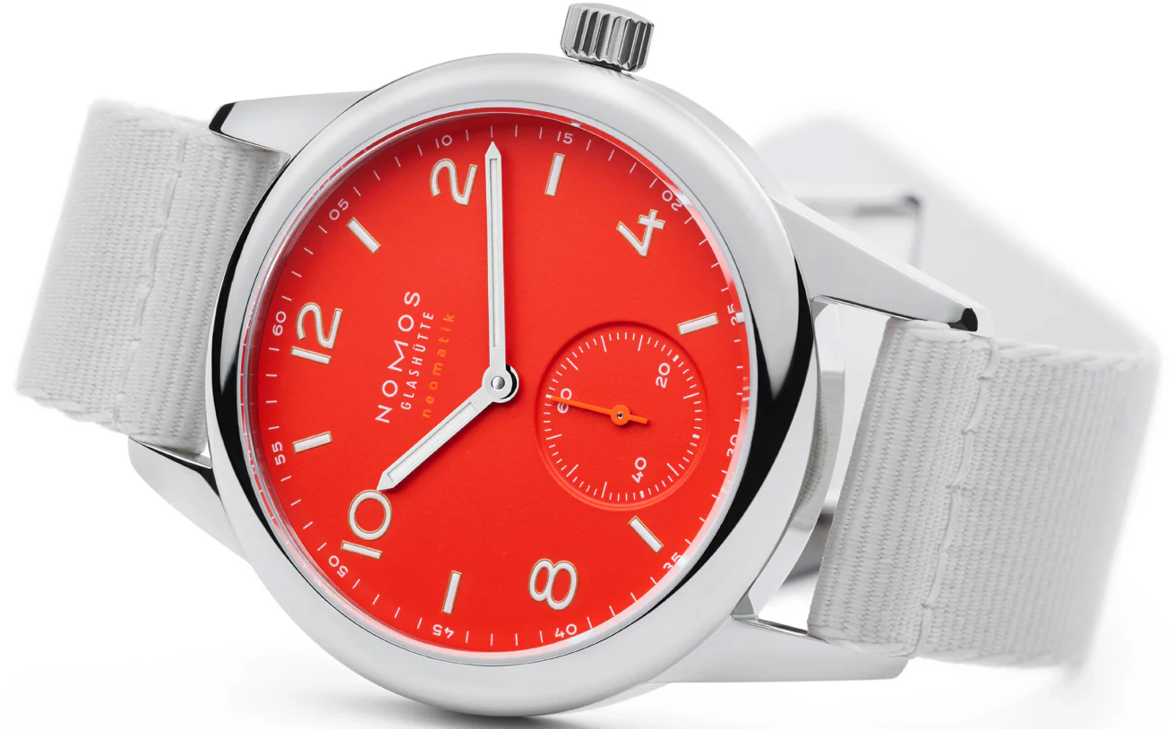Nomos Glashutte Club Neomatik Signalrot Sapphire Crystal - Image 3