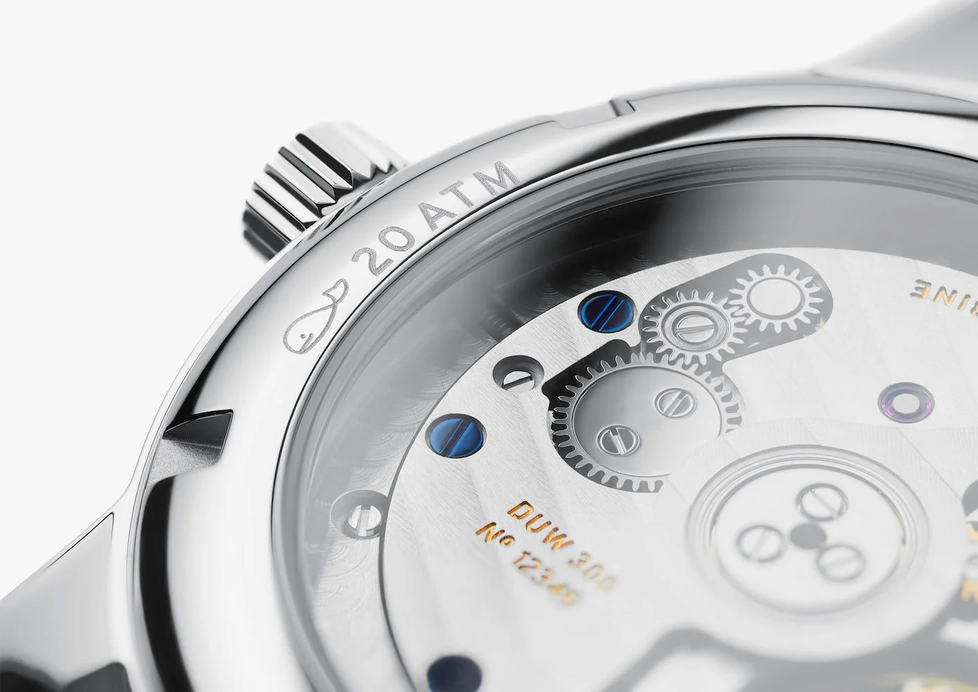 Nomos Glashutte Club Neomatik Signalrot Sapphire Crystal - Image 6