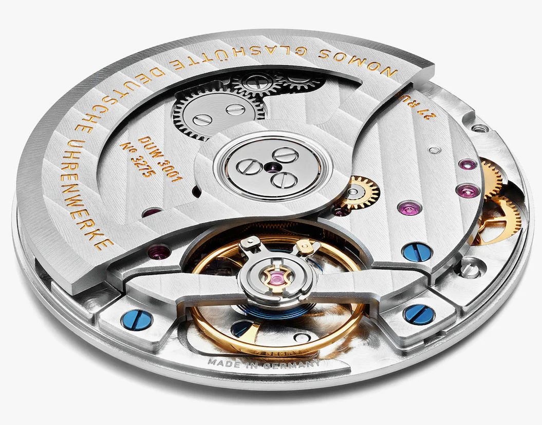 Nomos Glashutte Club Neomatik Signalrot Sapphire Crystal - Image 7