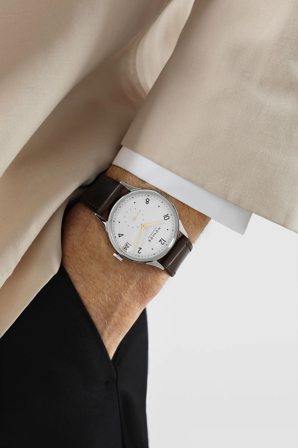 Nomos Glashutte Minimatik 39 Date Gold Sapphire Crystal Watch - Image 6