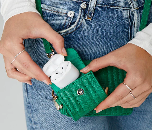 WOLF Mimi Collection Leather Green Credit Card Holder with Wristlet - Image 10